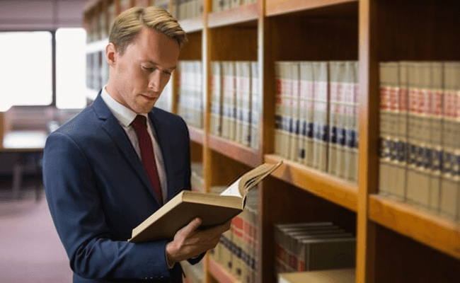 Criminal Defense Lawyer