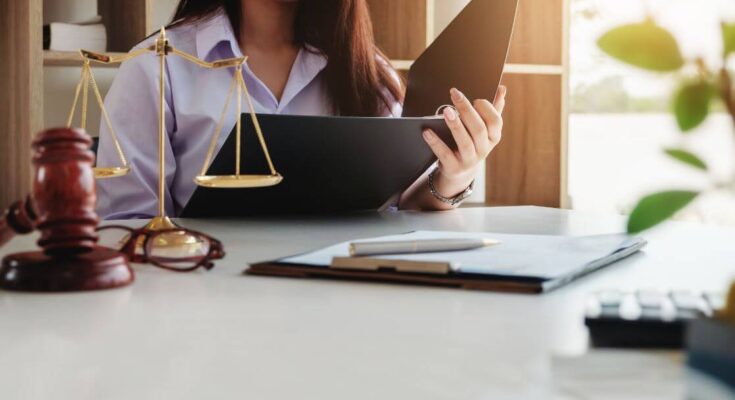 Hiring A Family Lawyer Here’s What to Consider